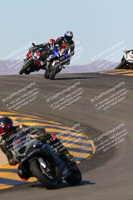 media/Dec-18-2022-SoCal Trackdays (Sun) [[8099a50955]]/Turns 9 and 10 Set 2 (1055am)/